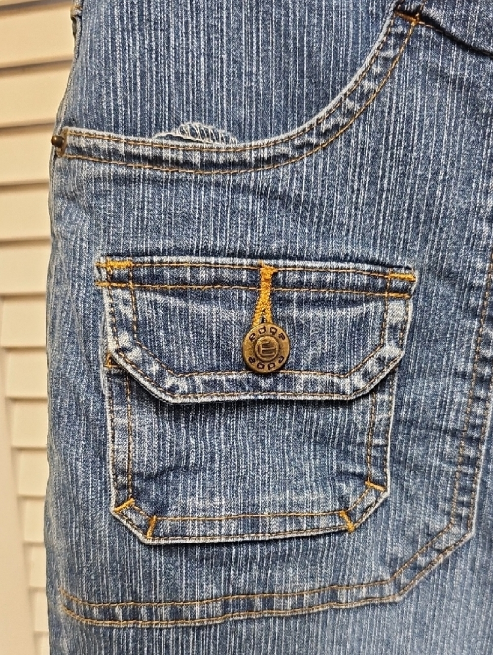 EUC Edge Blue Cropped Stretchy Cargo Pocket Jeans W Smaller Button Pockets Front - Picture 3 of 11